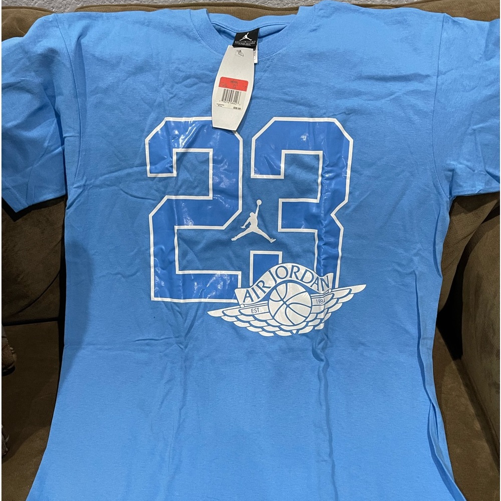 NIKE AIR JORDAN WINGS T-SHIRT UNIVERSITY-BLUE/WHITE COLOR SIZE LARGE MENS